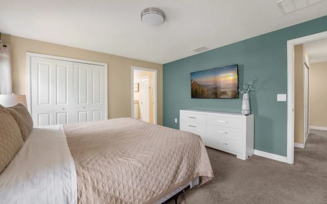 Relax Near Disney 4BR Home With Pool