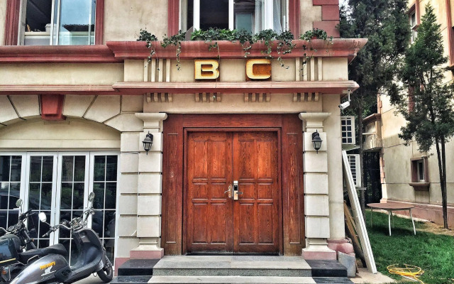 NanShaoMen South gate BC Party Villa Pogoda