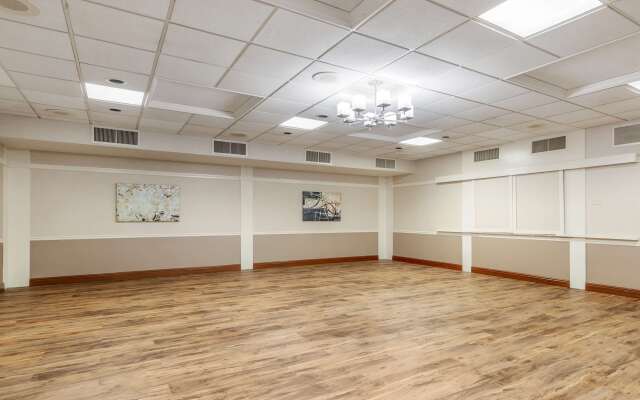 Best Western Plus Steeplegate Inn