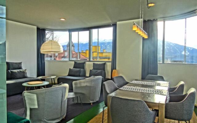 OMYXL Apartment
