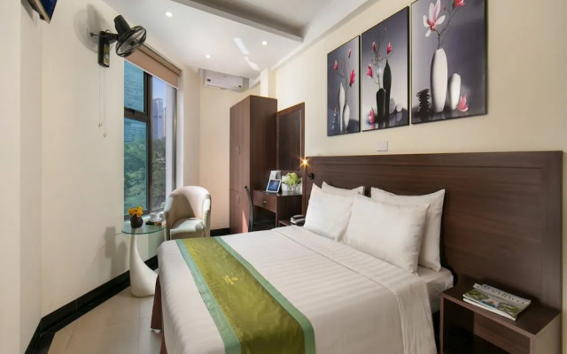 RedDoorz Plus Quang Chung Hotel