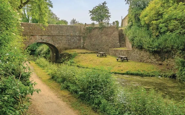 Whipcott Water