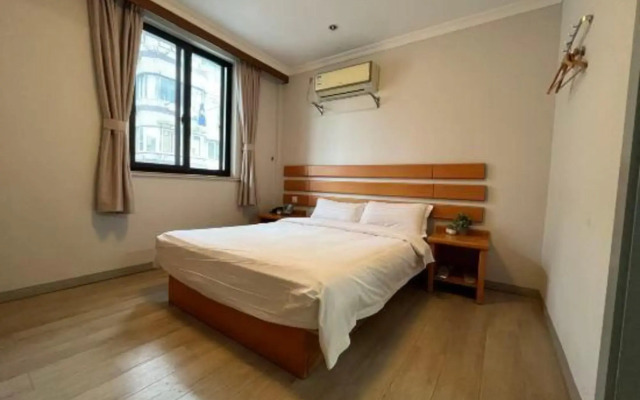 Songhua Business Hotel