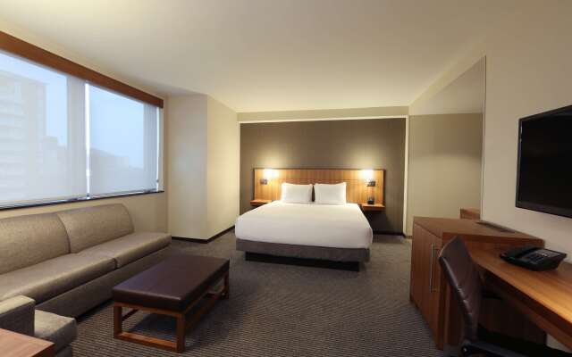 Hyatt Place Flushing/LaGuardia Airport