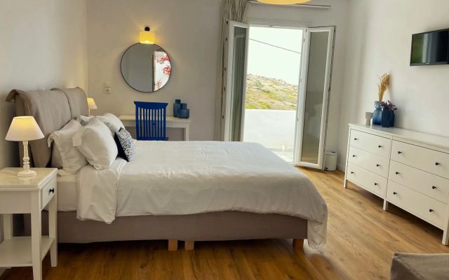 Adonis Hotel Studios & Apartments