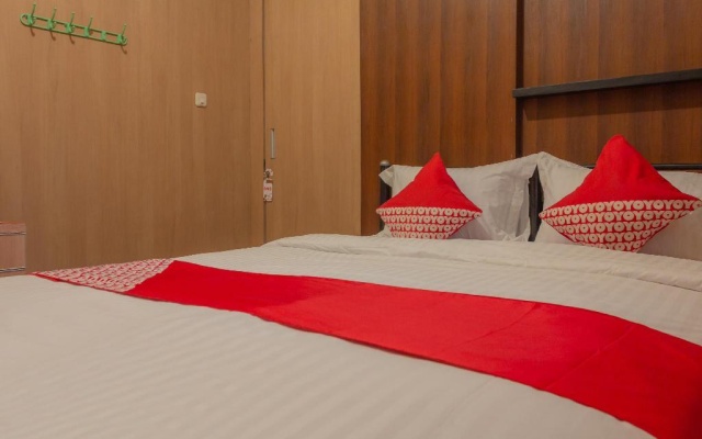 OYO 789 Pelangi Guest House – Guest Rooms – Tangerang