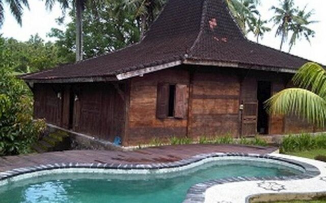 Sinar Matahari Hotel