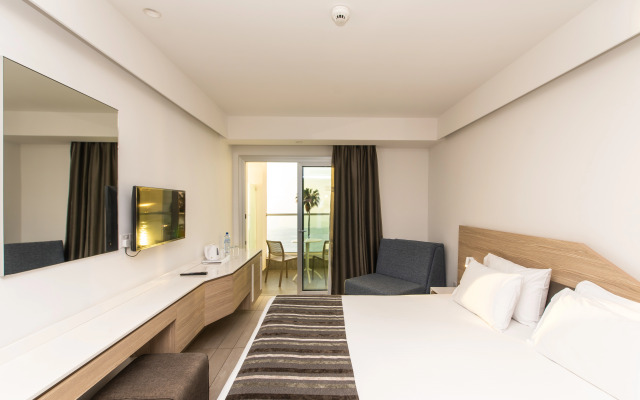 Evalena Beach Hotel