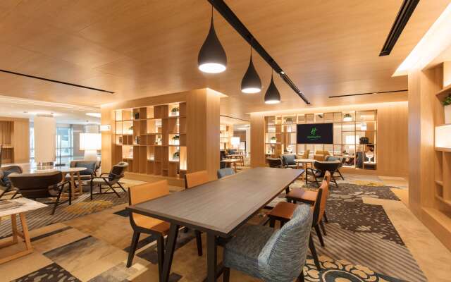 Holiday Inn Bangkok by IHG