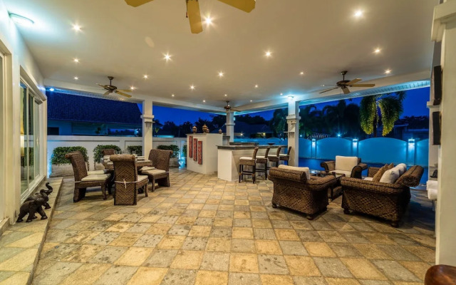 Private 3 Bedroom Pool Villa PP10