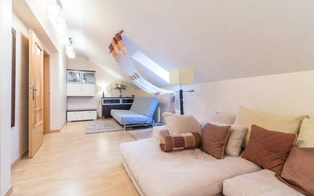 Spacious Duplex by Park&Metro by easyBNB