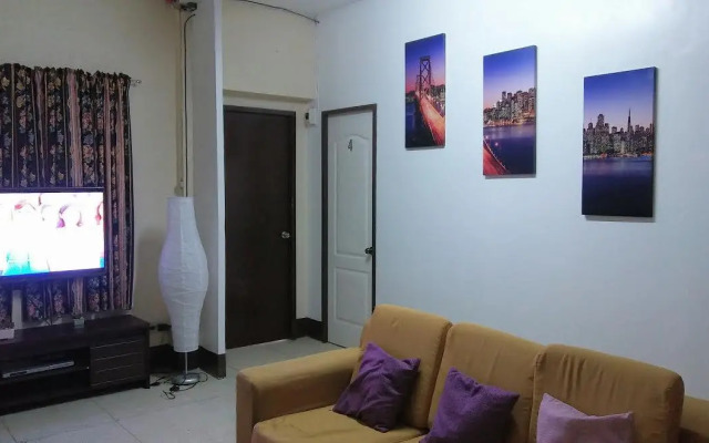 8Th Street Guesthouse Hostel