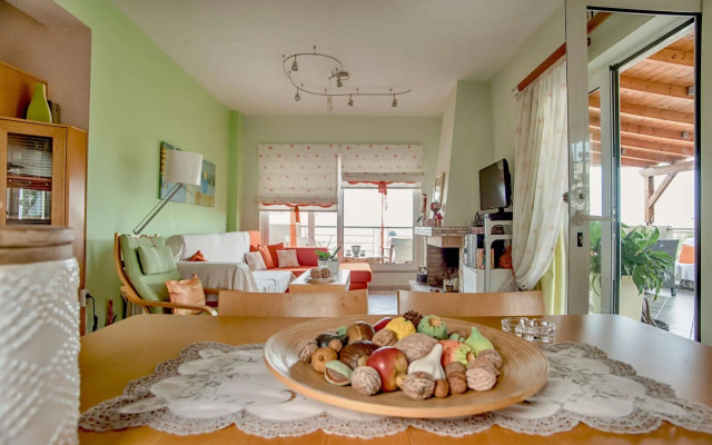 Stamatakis Boutique Studios