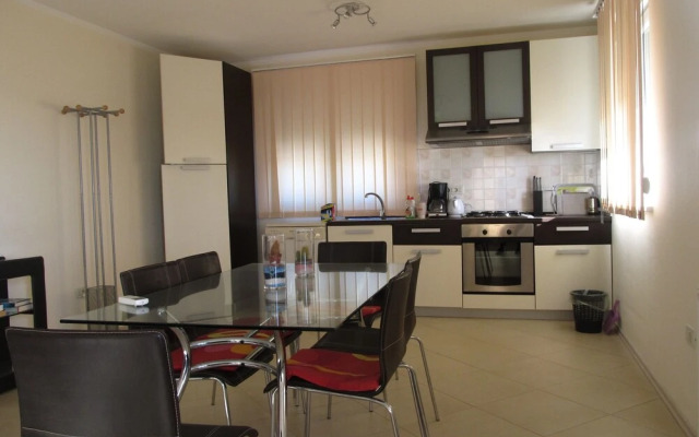 Apartment Flach