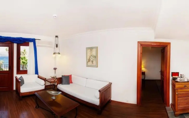 Kumlubuk Maris Hotel