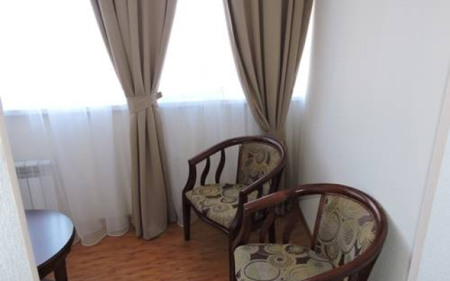 Изумрудный