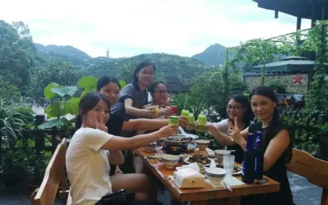 372 Jingjing's Home Inn