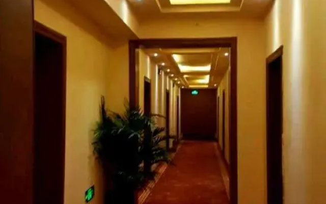 Dafang Zhongxin Business Hotel