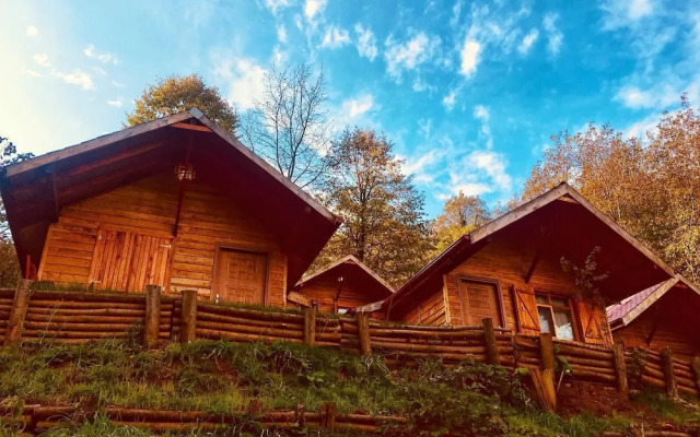 Yesil Dus Vadisi Bungalow Restoran