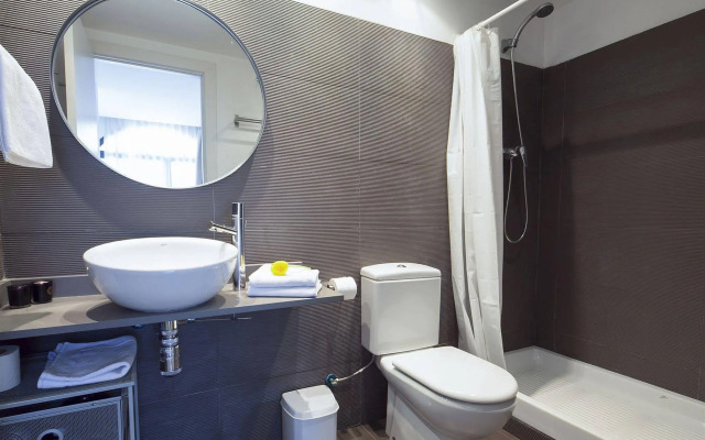 Inside Barcelona Apartments Sants