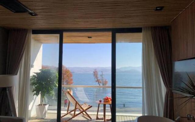 Dali Yifang Qingchen Lake View Holiday Hotel