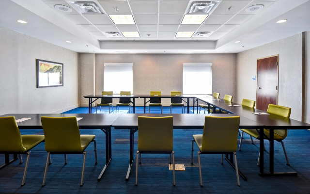 Holiday Inn Express & Suites Schererville by IHG