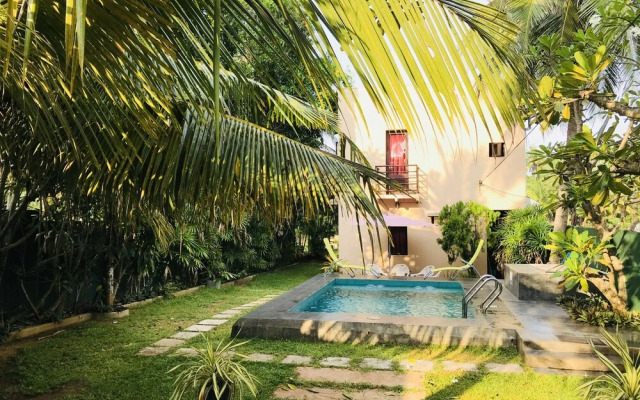 Sri Beach Bungalows and Villa