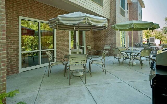 Fairfield Inn & Suites Brunswick Freeport