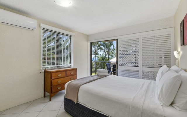 Hop, Skip, Jump Away From Hastings - Unit 6 Descola 6 Noosa Drive – Guest Rooms – Noosa Heads