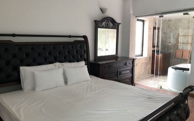 Emanuela Hotel & Serviced Apartment