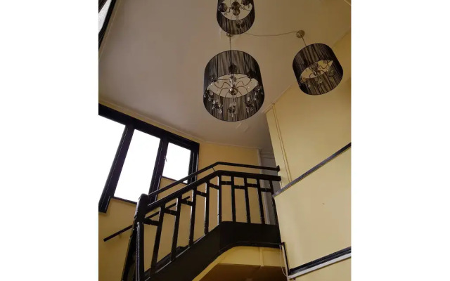 Cafe pension The Chandelier