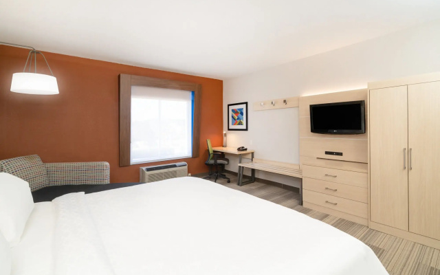 Holiday Inn Express Hotel & Suites Magee by IHG