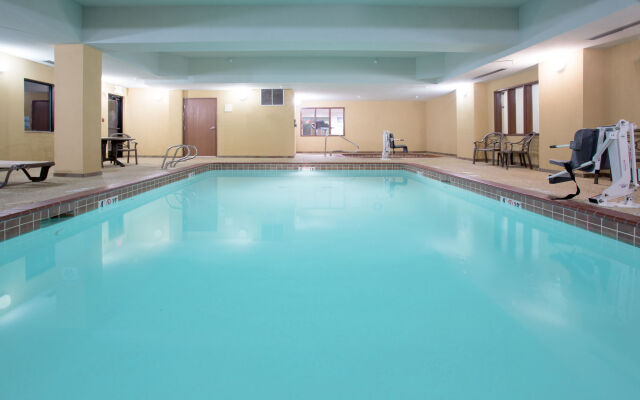 Holiday Inn Express Hotel & Suites Las Vegas by IHG