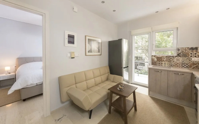 Stylish and Modern Apartment in the Heart of Athens