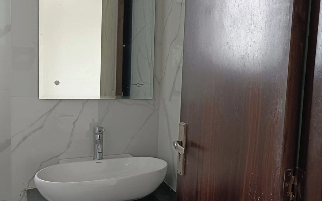 FabHotel Starr Residency