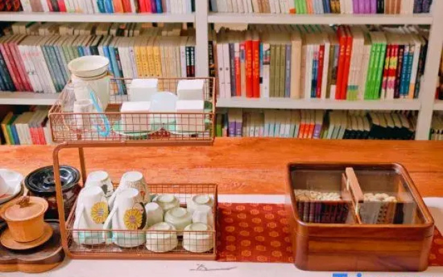 Maying Bookstore Homestay