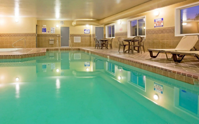 Holiday Inn Express Devils Lake by IHG