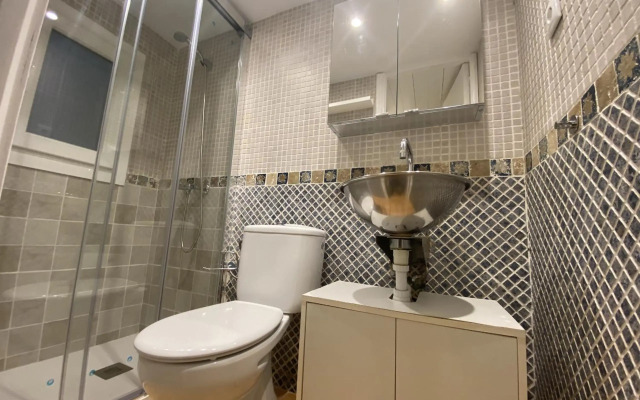 TH143 Studio Old Town