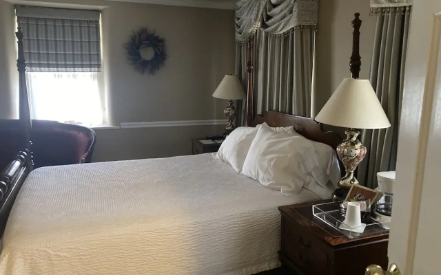 Plumsteadville Inn