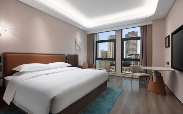 Days Hotel By Wyndham Leshan Downtown