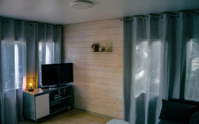 Tiny house near Viljandi lake