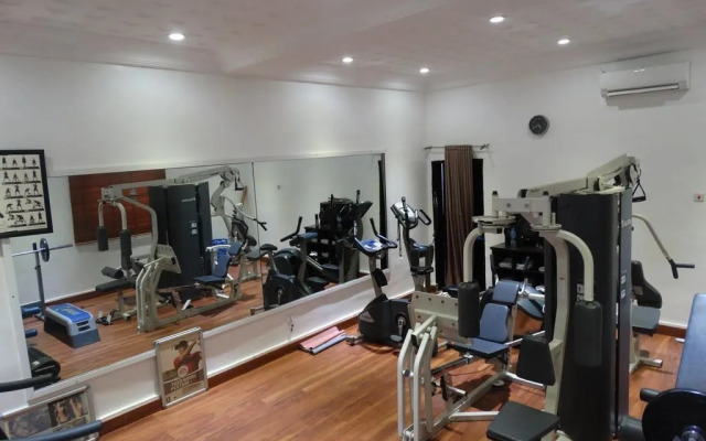 Z'Bass Hotel & Resort