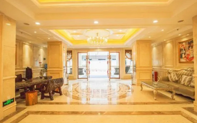 Vienna 3 Best Hotel (Yangchun Bus Station)