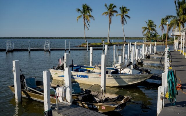 Chokoloskee Island Park and Marina