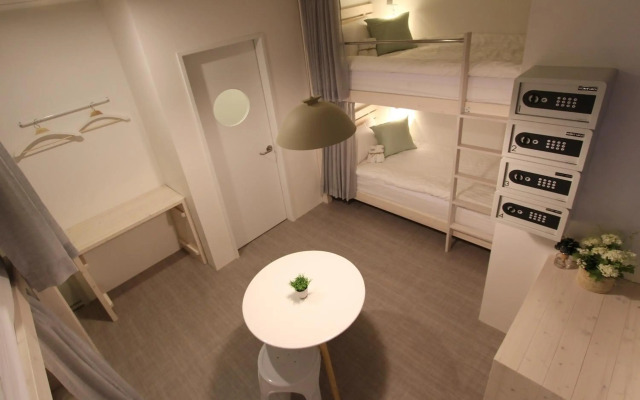 Hostel Haru