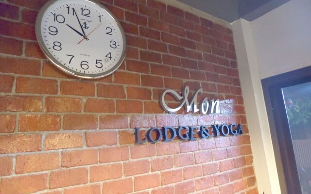 Mon Lodge & Yoga Donmuang