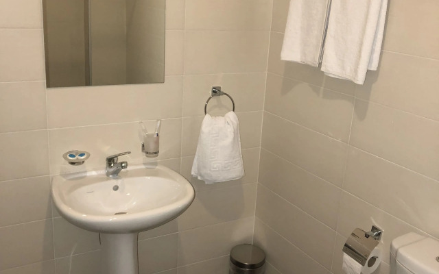 Hotel & Wine Cellar ARGE