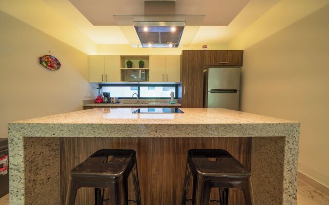 Condo Arena - Rooftop with Ocean Views