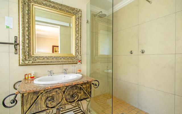 Afrique Boutique Hotel O.R. Tambo