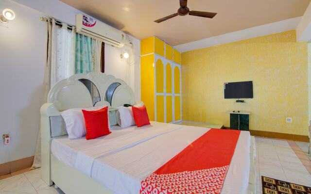 OYO 13542 Urban House